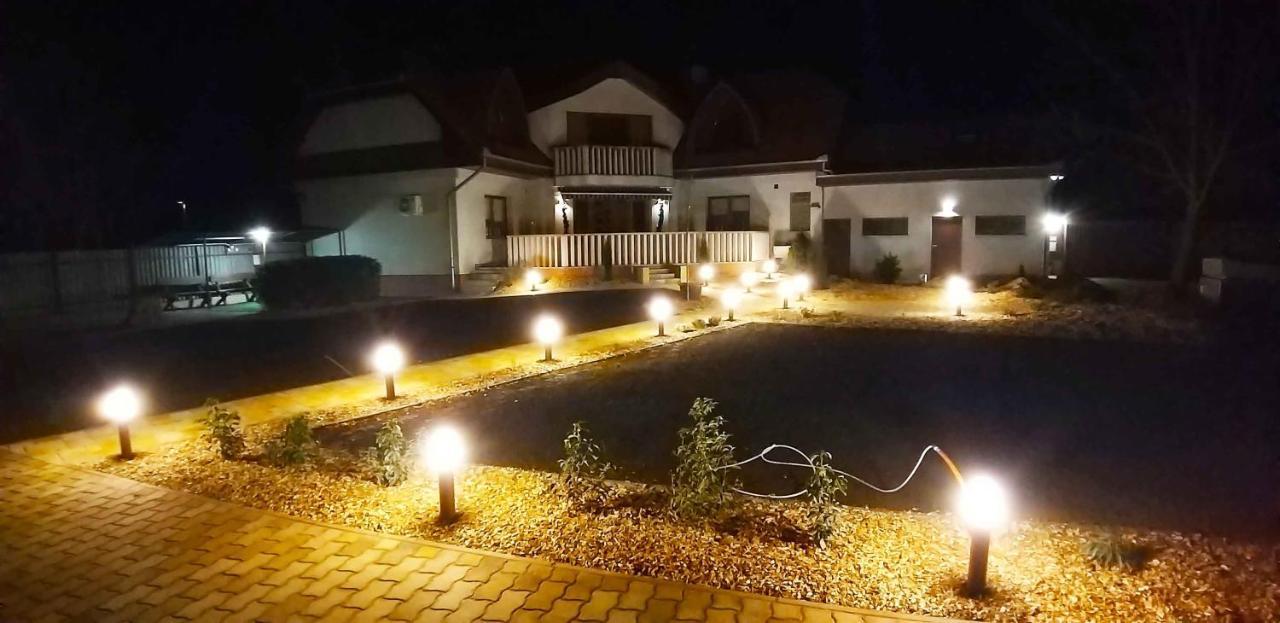 Pal Villa - Premium Apartments - Kecskemét Eksteriør bilde